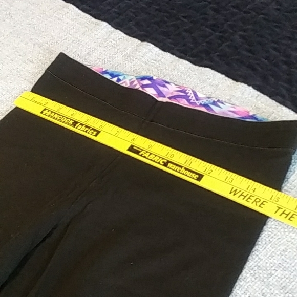 Victoria's secret PINK yoga capris, GUC - Picture 4 of 4